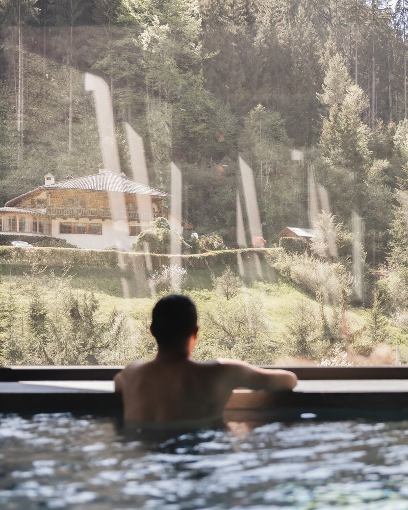 Mondschein - Beheizter Indoor Pool mit Naturkino