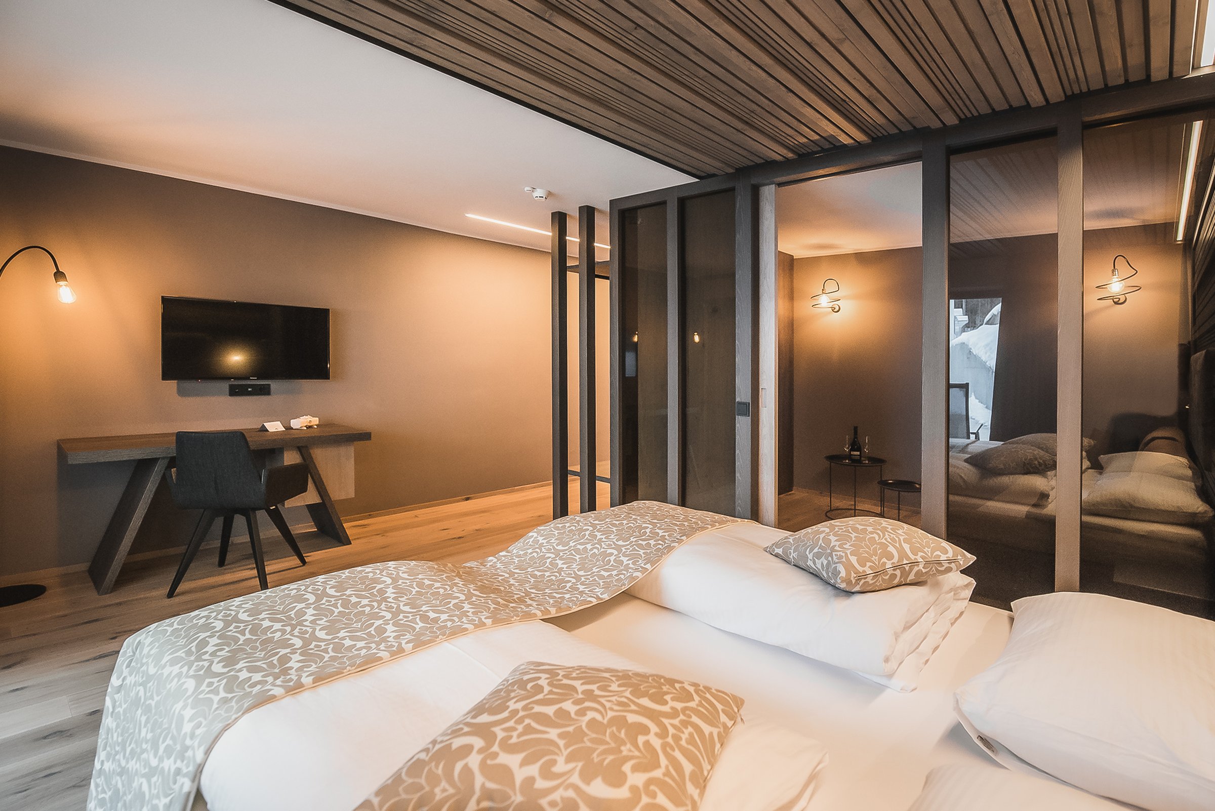 rotwild_Zimmer_110_3975.jpg