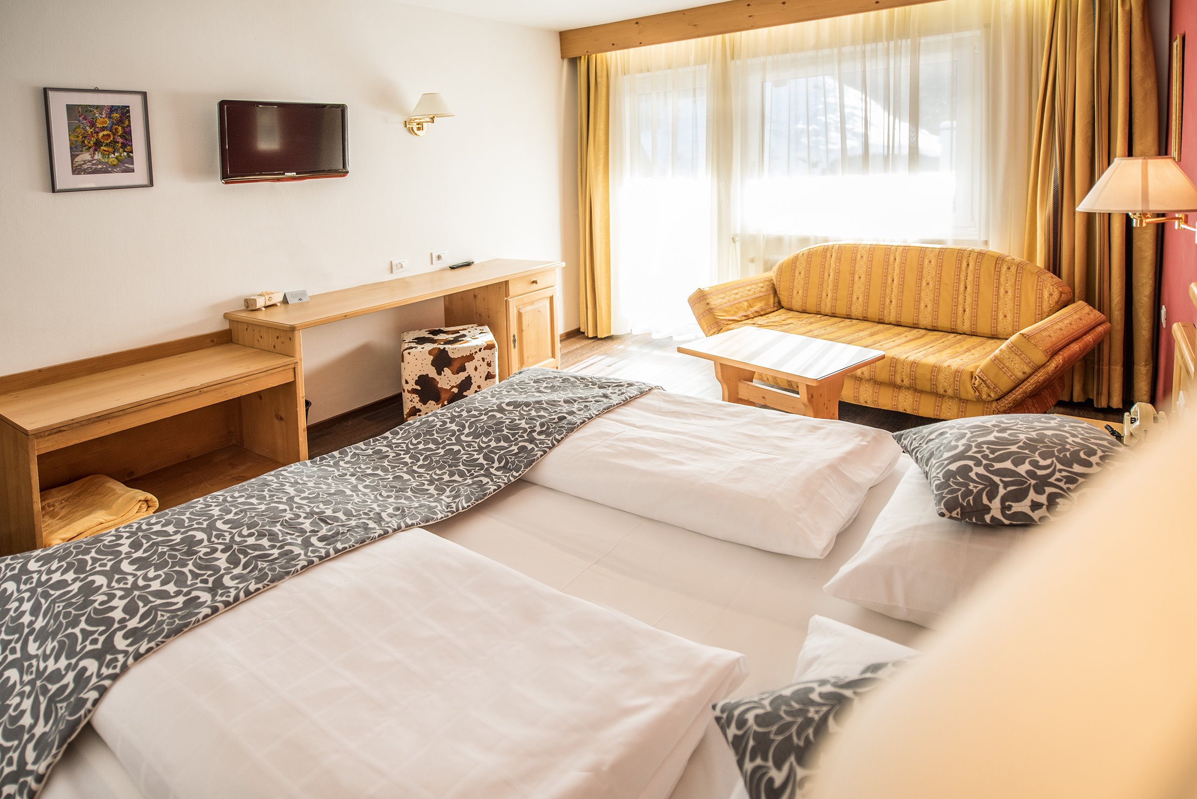 rotwild_Zimmer_208_4228.jpg